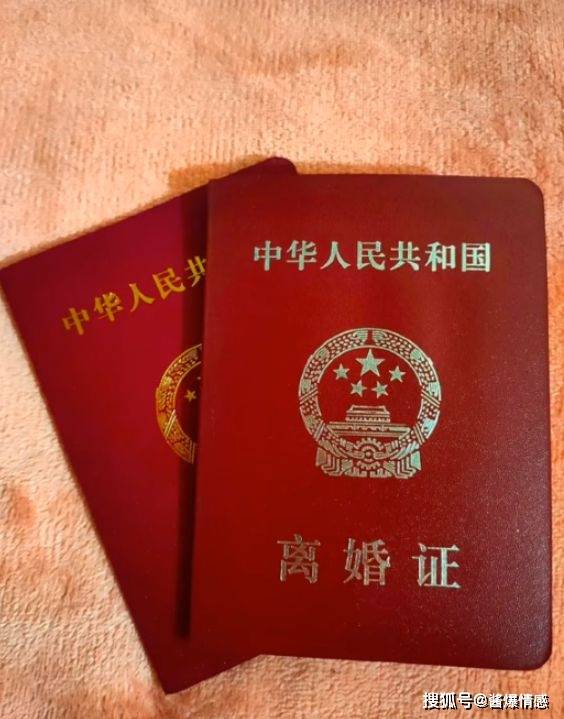 为什么说专业定制毕业证样本展示正在毁掉一批设计师